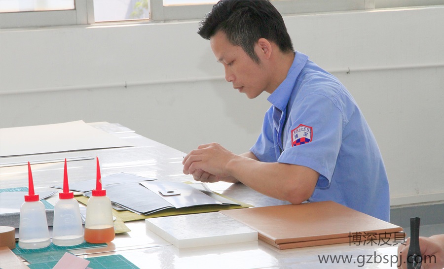 箱包廠，定制箱包 博深皮具